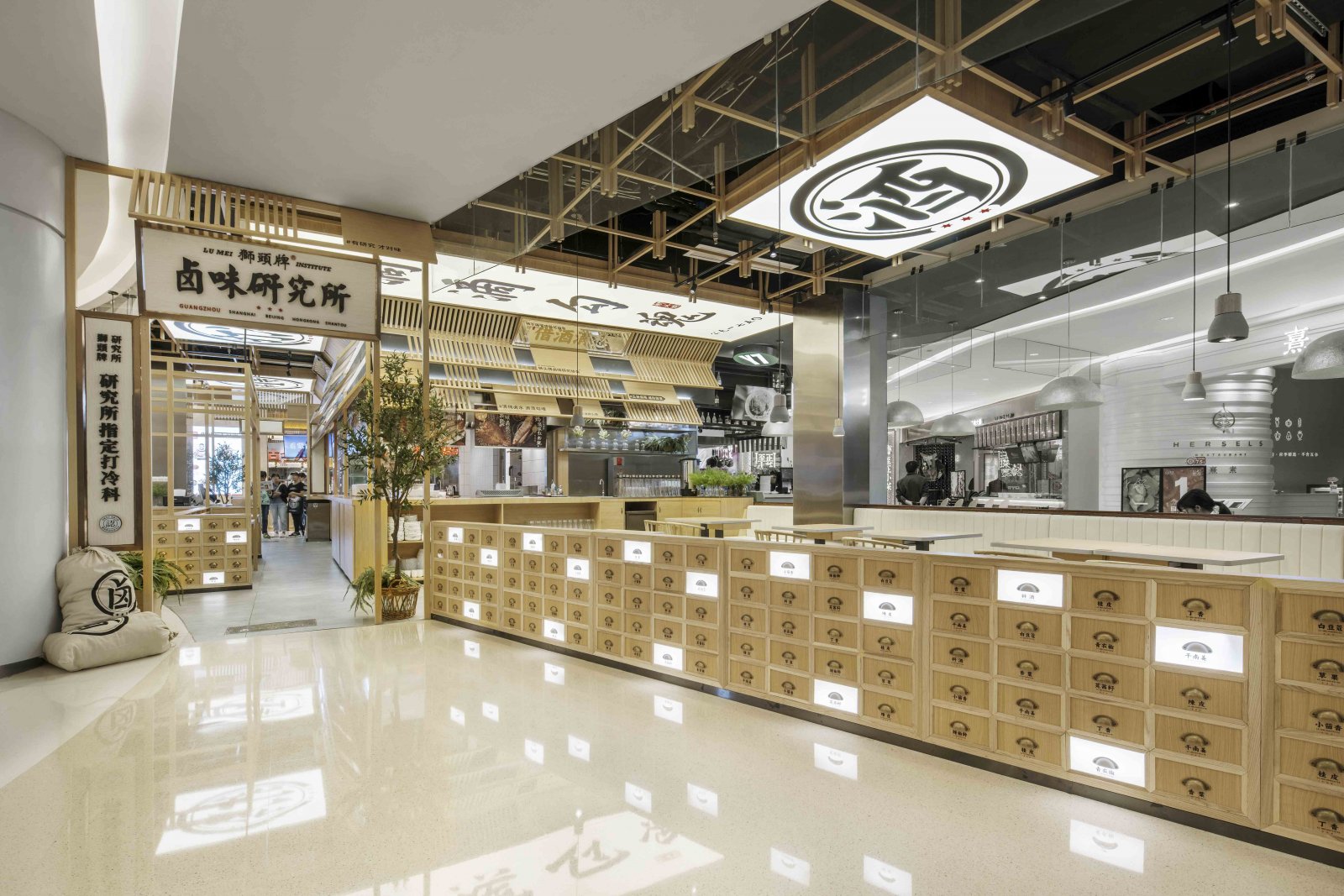 卤味店怎么装修？